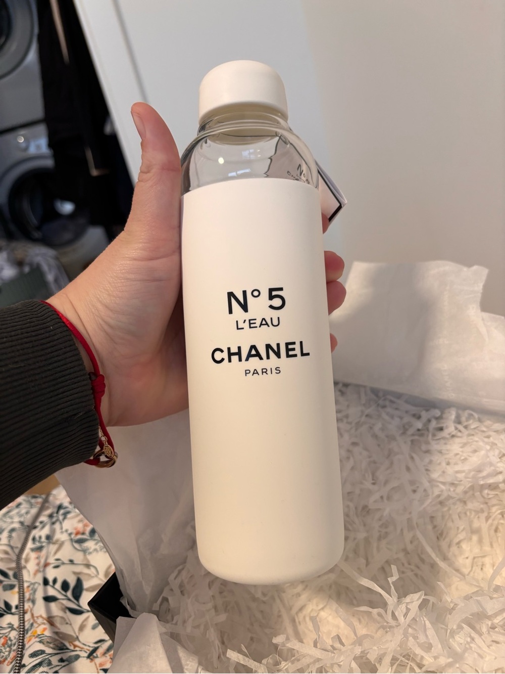 CHANEL White N°5 L'EAU Branded Insulated Bottle